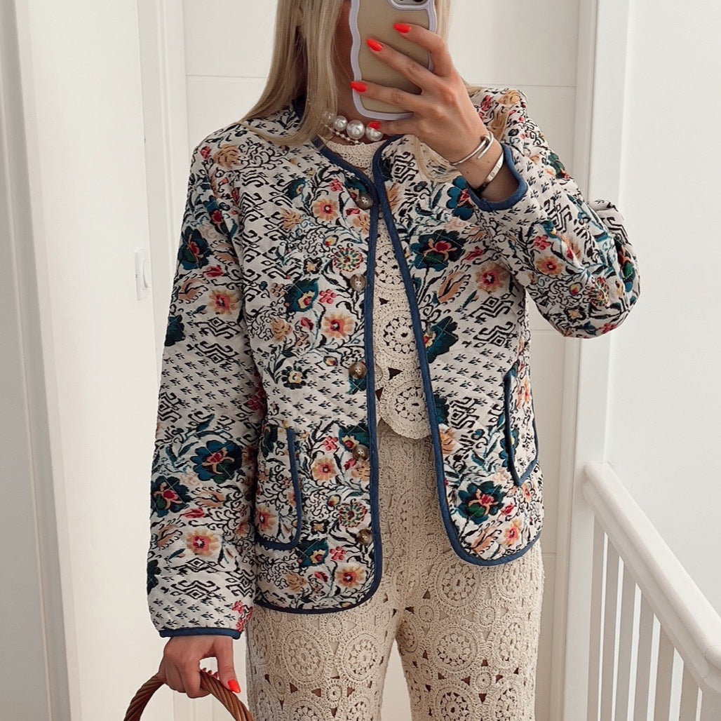 Damen nan gesteppte Blusenjacke mit floral-ethnischem Print, leichter Wattierung und kontrastierender Paspel Drune