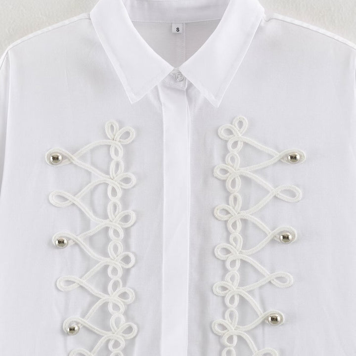 Damen Langärmlige Hemdbluse mit dekorativer Froschverzierung und verdeckter Knopfleiste Drune