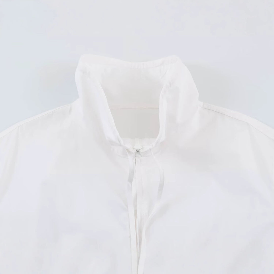 Damen Leichte Cropped Übergangsjacke mit hohem Funnelkragen und Tunnelzugtaillierung Drune