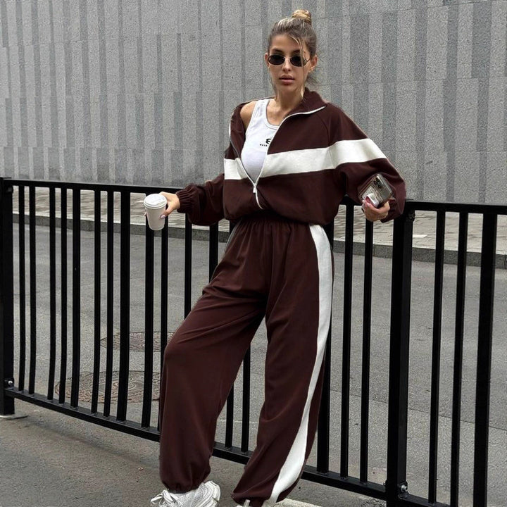 Damen Fleece-Sportanzug mit hohem Kragen und eleganten Kontraststreifen Drune