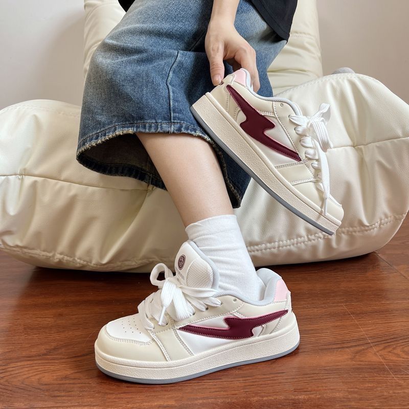 Damen sportliche Sneaker mit gepolstertem Schaft von Drune