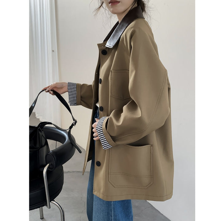 Damen Oversize Kurzjacke im Trenchstil mit Lederoptik-Kragen und karierten Umschlagmanschetten Drune
