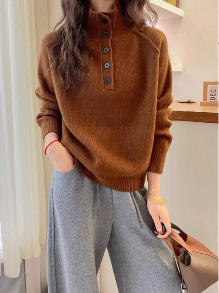 Damen Grobstrickpullover mit hochstehenden Kragen und dekorativen Knöpfen Drune