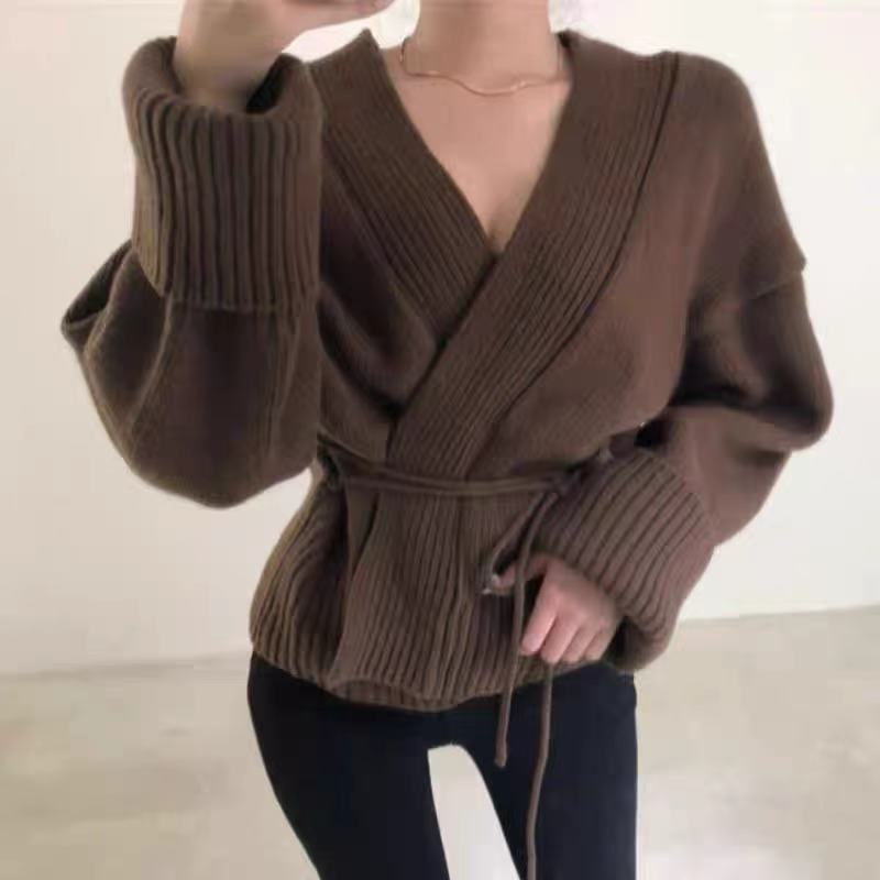 Damen Wickelstrickjacke mit strukturiertem Design und breiten Ärmeln Drune