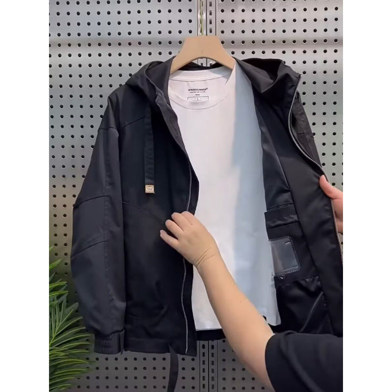 Herren Leichte Kapuzenjacke im Utility‑Stil mit Innenorganisation und Frontreißverschluss Drune