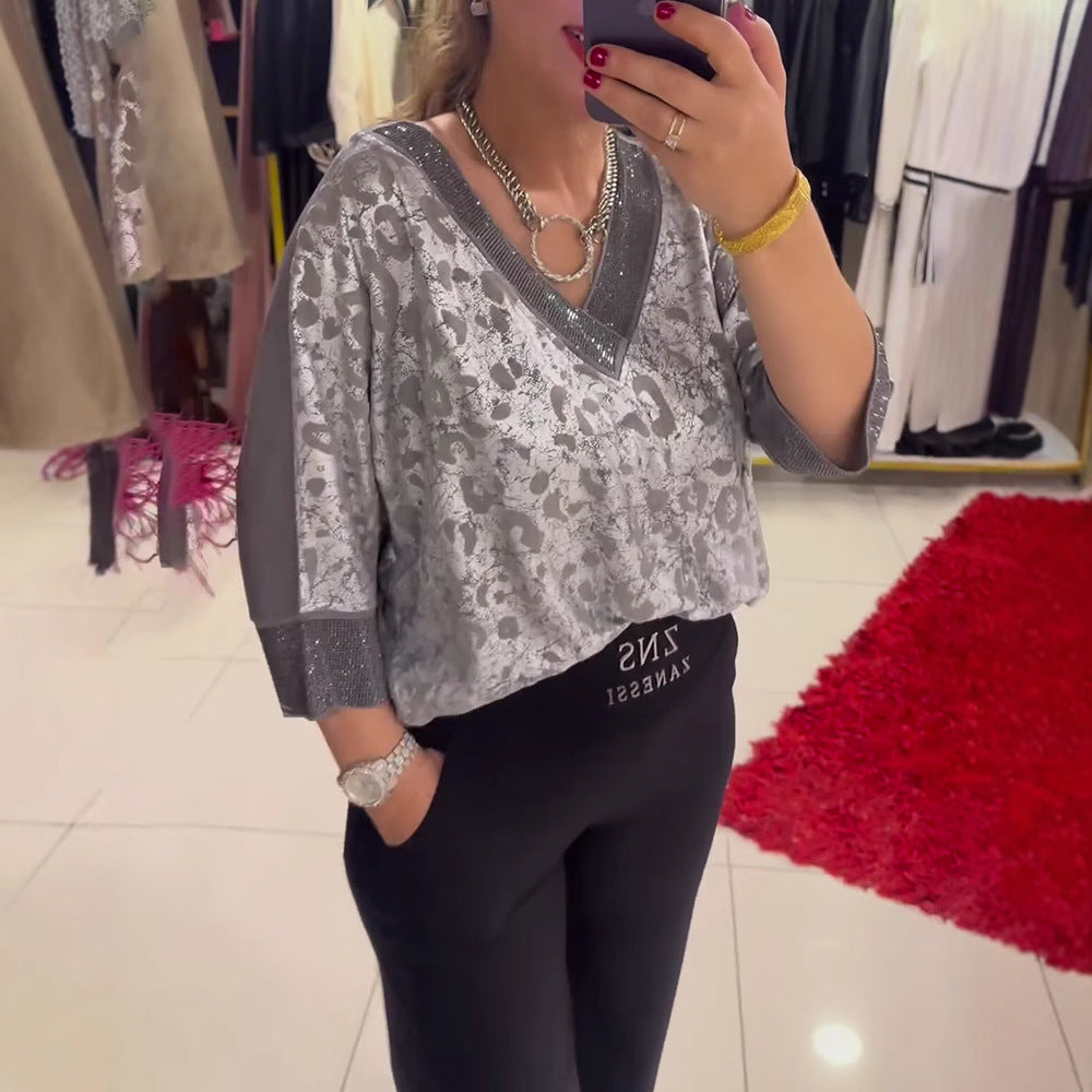 Damen nan schimmerndes Jacquard-Blusenshirt mit V-Passe in Schmuckoptik und dreiviertelärmeln Drune