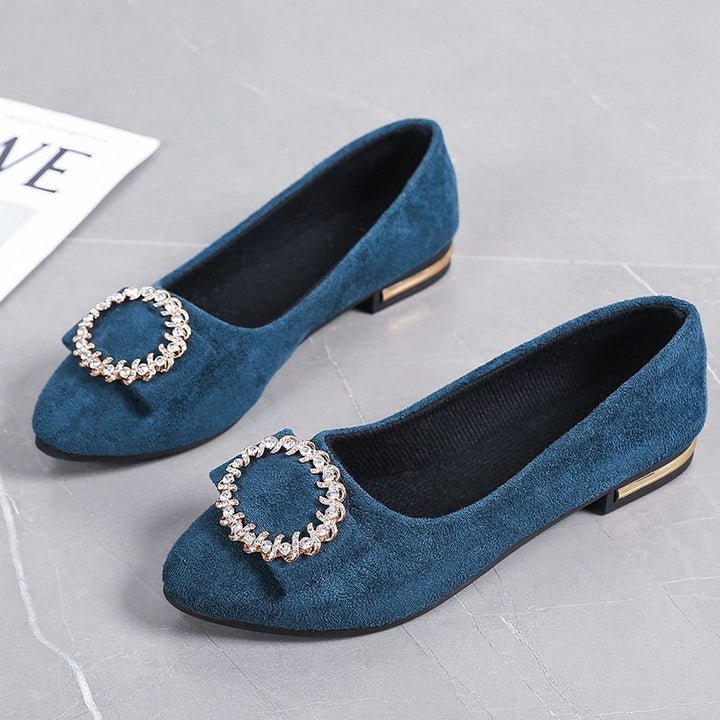 Damen nan elegante Veloursoptik-Ballerinas mit dekorativer Schmuckbrosche und kleinem Blockabsatz Drune