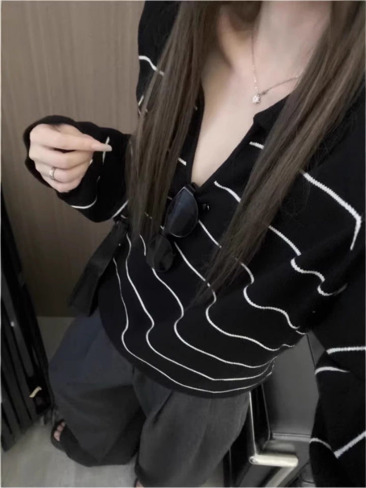 Damen Lässiger Oversize‑Strickpullover mit Polokragen und feiner Querstreifenoptik Drune