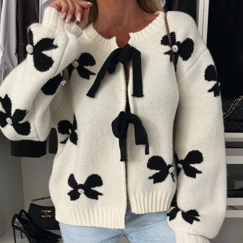Damen Strickjacke mit dekorativen Schleifen und glänzenden Akzenten Drune