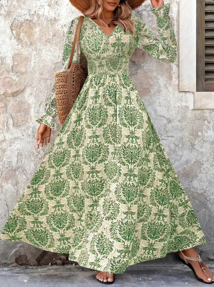 Damen Feminin fließendes Maxikleid mit V-Ausschnitt, geraffter Smock-Taillenpartie und ornamentaler Allover-Print Drune