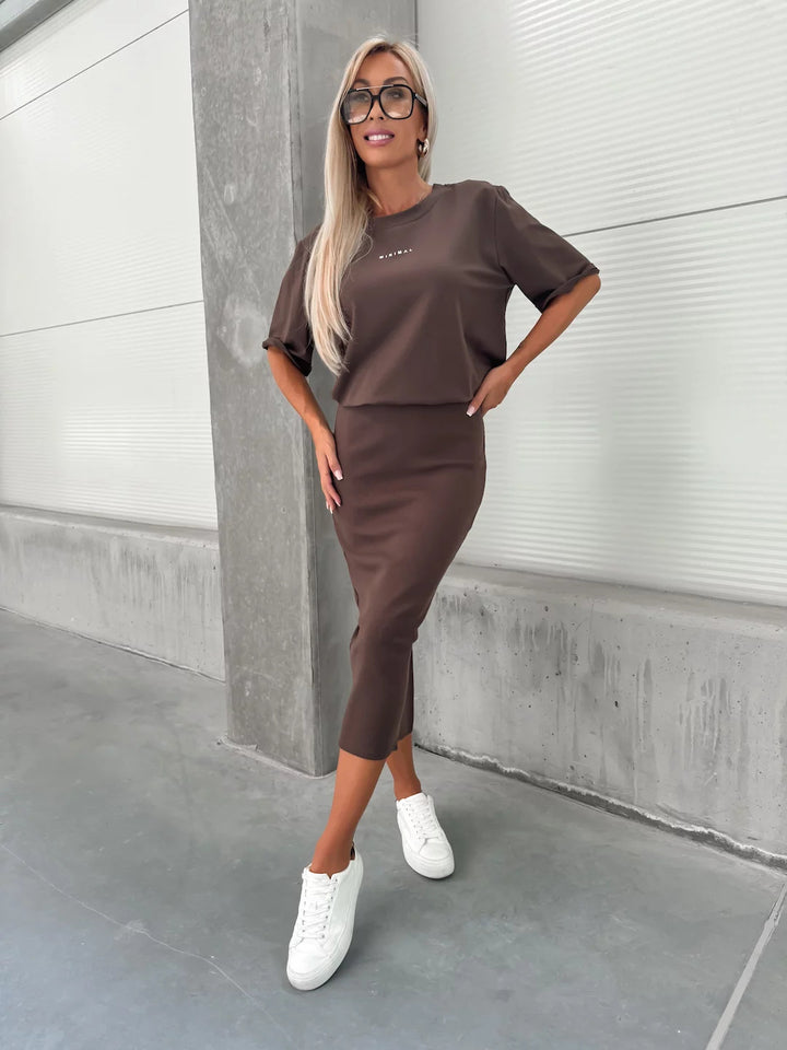 Damen lässiges Zweiteiler-Set aus Feinstrick mit oversized Shirt und Midi-Bleistiftrock mit Seitenschlitz Drune