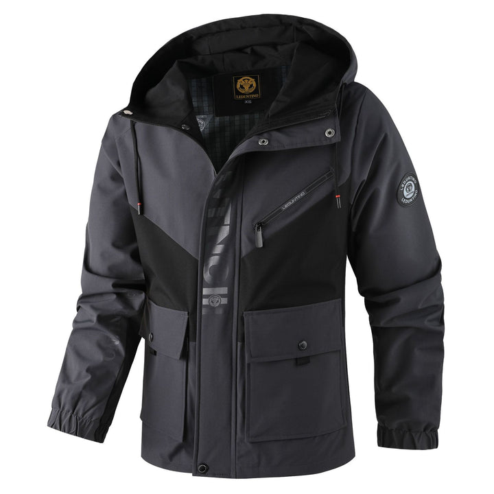 Herren nan funktionale Kapuzenjacke im Urban-Outdoor-Stil mit Windschutz, Brustreißverschluss und großzügigen Klappentaschen Drune