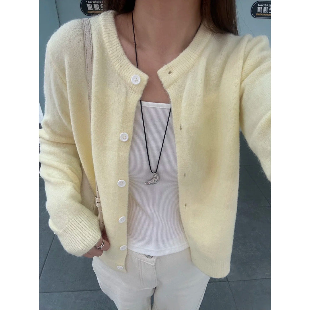 Drune | Damen Fein Gestrickte Jacke mit V-ausschnitt und Knopfleiste