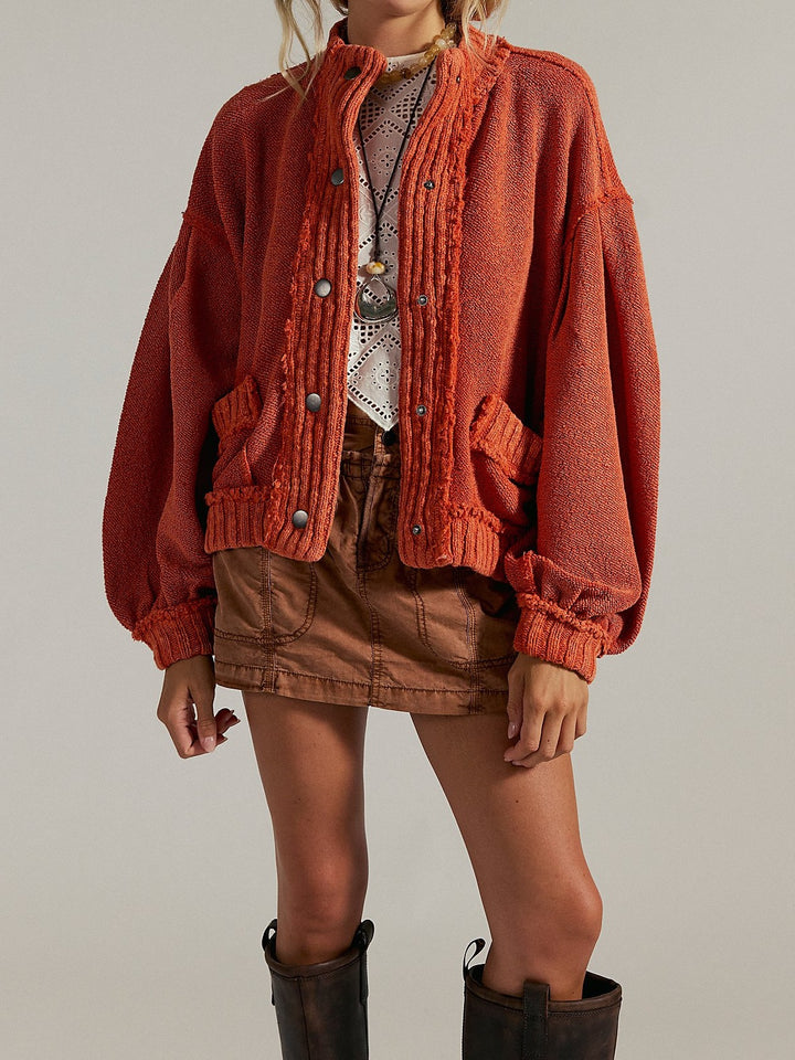 Damen Modische Strickjacke mit Knopfdetails