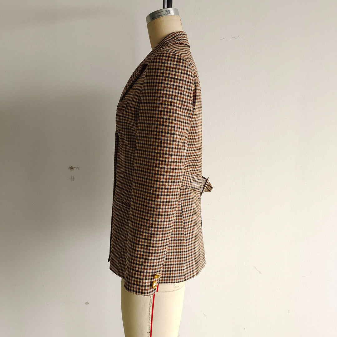 Damen nan schmal geschnittener Longblazer im Hahnentritt-Muster mit goldenen Zierknöpfen und Leistentaschen Drune