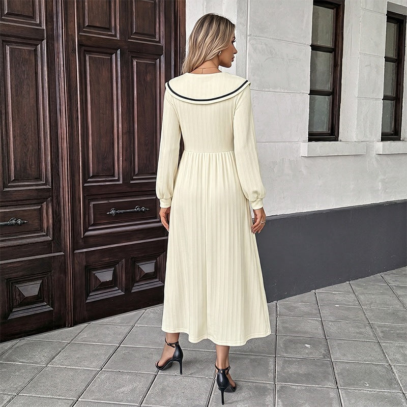 Damen Langarm Maxikleid mit kontrastierenden Knopfdétails Drune
