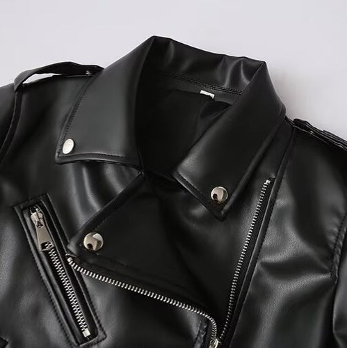 Damen Bikerjacke aus veganer Lederoptik mit Taillengürtel und asymmetrischem Reißverschluss Drune