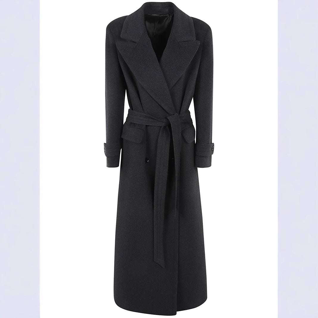 Damen Maxi-Mantel mit doppelreihiger Knopfleiste, weitem Revers und Pattentaschen Drune