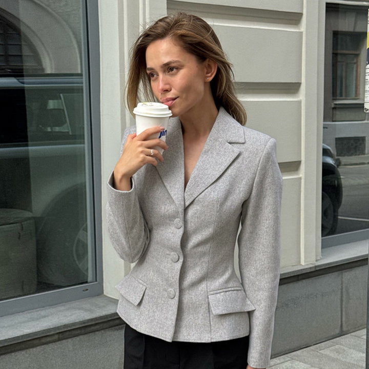 Damen Blazerjacke mit taillierter Silhouette und eleganten Details Drune