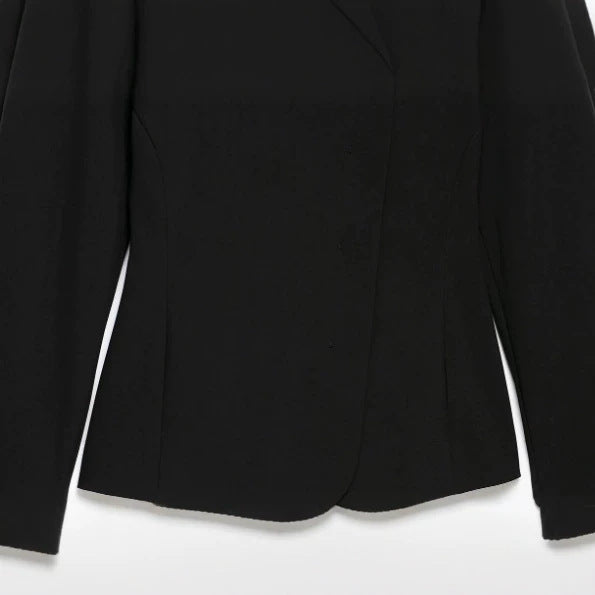 Damen Taillierte Blazerjacke mit asymmetrischer Knopfleiste und Rundhalsausschnitt Drune