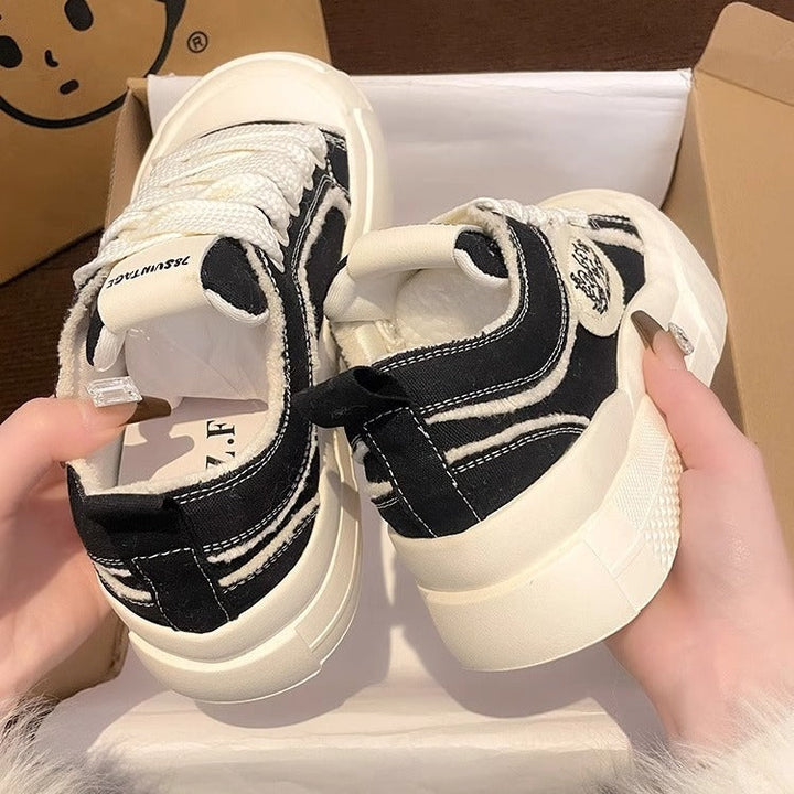 Damen Exklusive Trend-Sneaker mit weichem Obermaterial und besonders dämpfender Sohle Drune