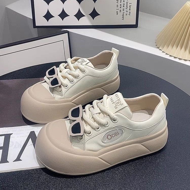 Damen modische Sneaker mit einzigartigen Details und hohem Tragekomfort Drune