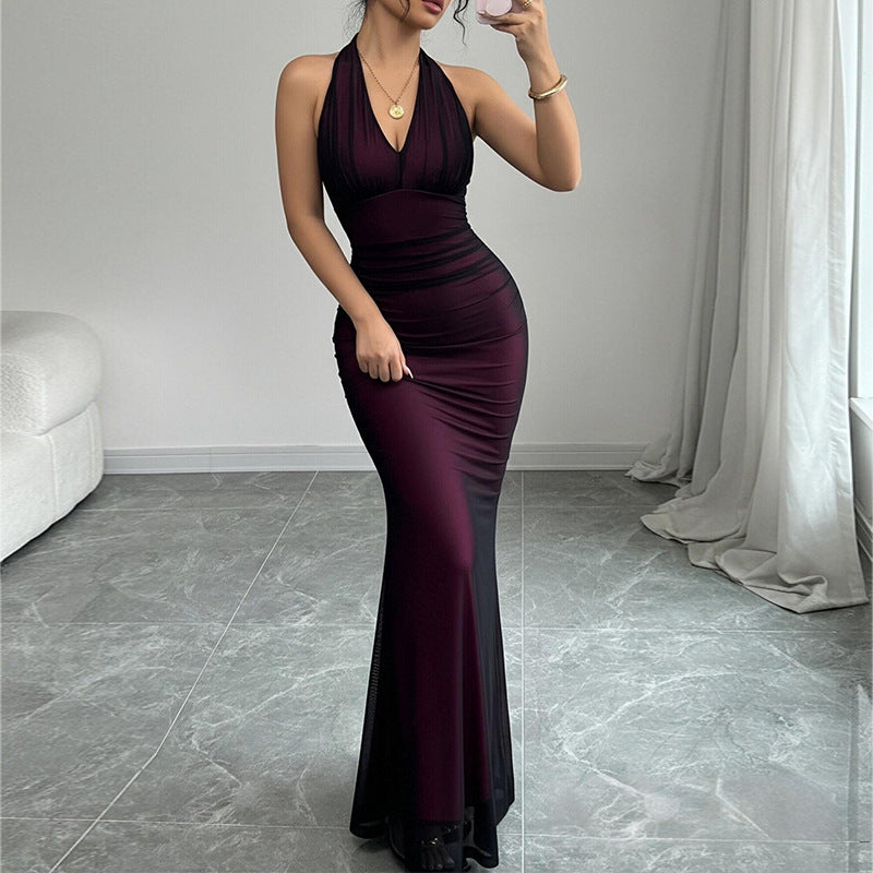 Damen Formschmeichelndes Abendkleid mit tiefem V-Ausschnitt und Raffung Drune