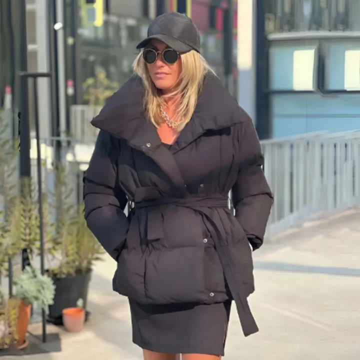 Damen modische Oversized-Daunenjacke mit breitem Kragen und Taillengurt Drune