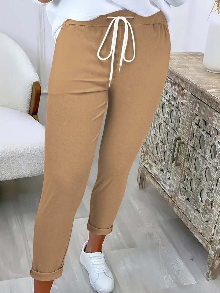 Damen Slim-Fit Jogginghose mit Tunnelzug und Umschlagbündchen Drune