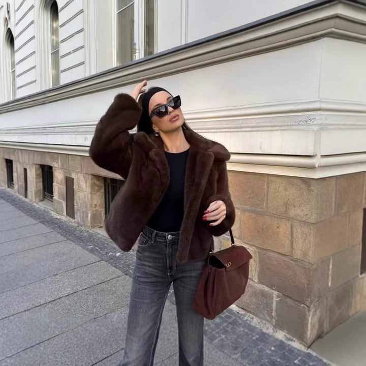 Damen Kurze Boxy-Kunstpelzjacke mit Hemdkragen und dichter Hochflorstruktur Drune