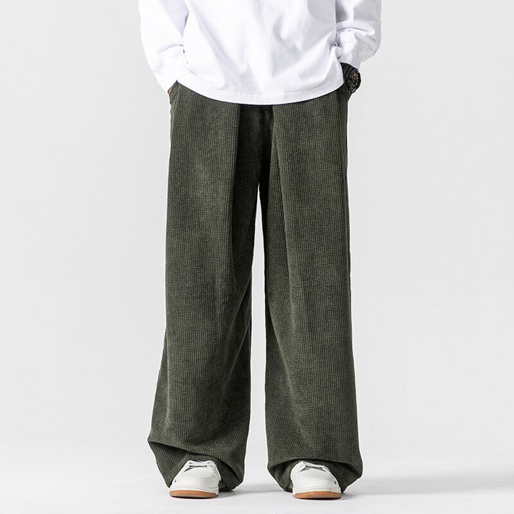 Herren Weite Cordhose mit Bundfalten und Relaxed-Silhouette Drune