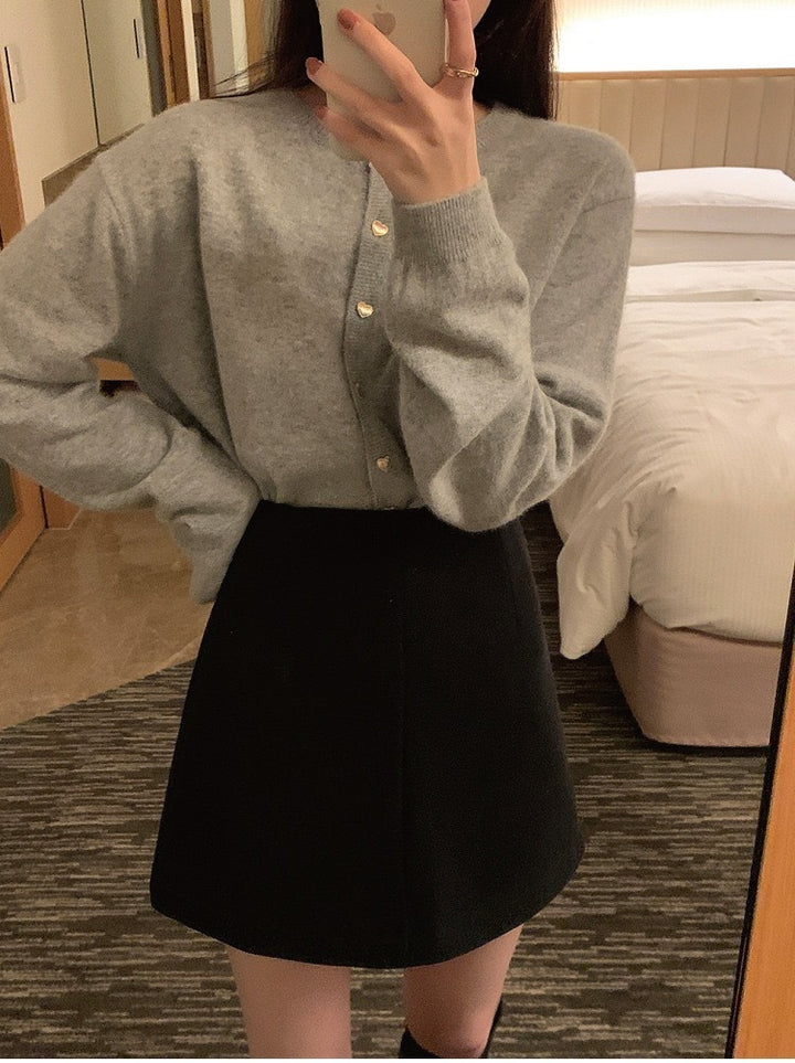 Damen Feinstrickjacke mit dekorativen Knöpfen und schickem Schnitt Drune