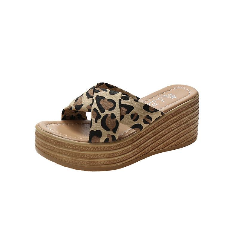 Damen Wedge-Pantoletten mit elegantem überkreuztem Riemendesign und komfortablem Hochplateau Drune