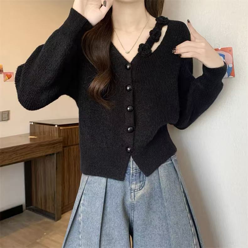 Damen Strickjacke mit floralem Detail und Knopfverschluss Drune