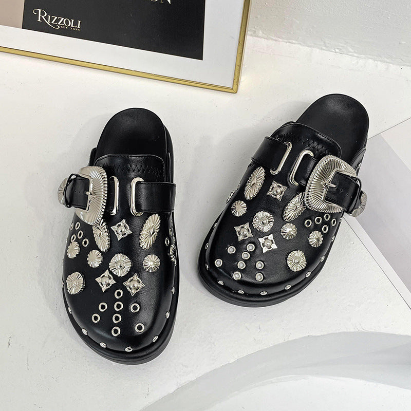 Damen nan verzierte Schlupf-Clogs mit metallischen Conchos, großer Zierschnalle und ergonomischem Fußbett Drune