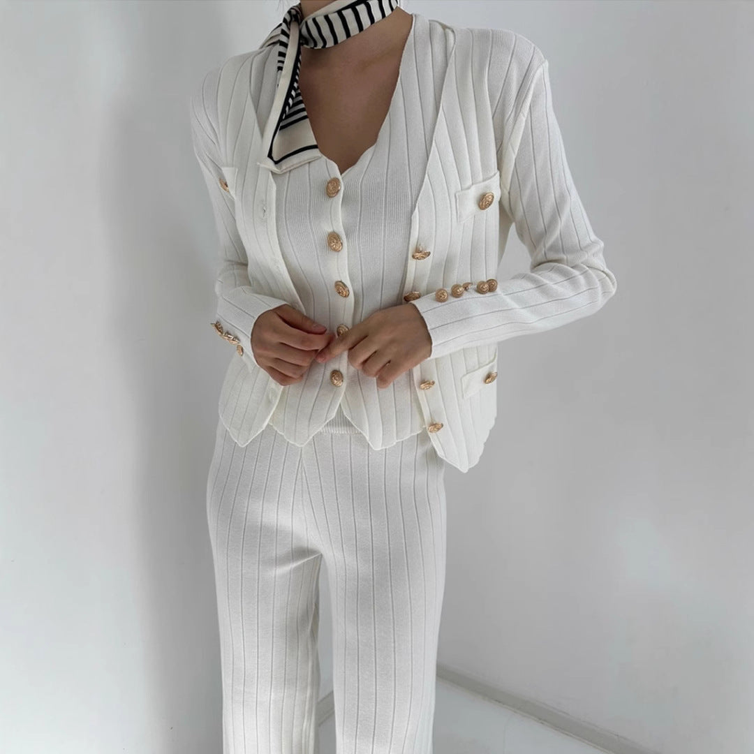 Damen elegantes gestricktes Ensemble mit Knopfdetaillierung Drune