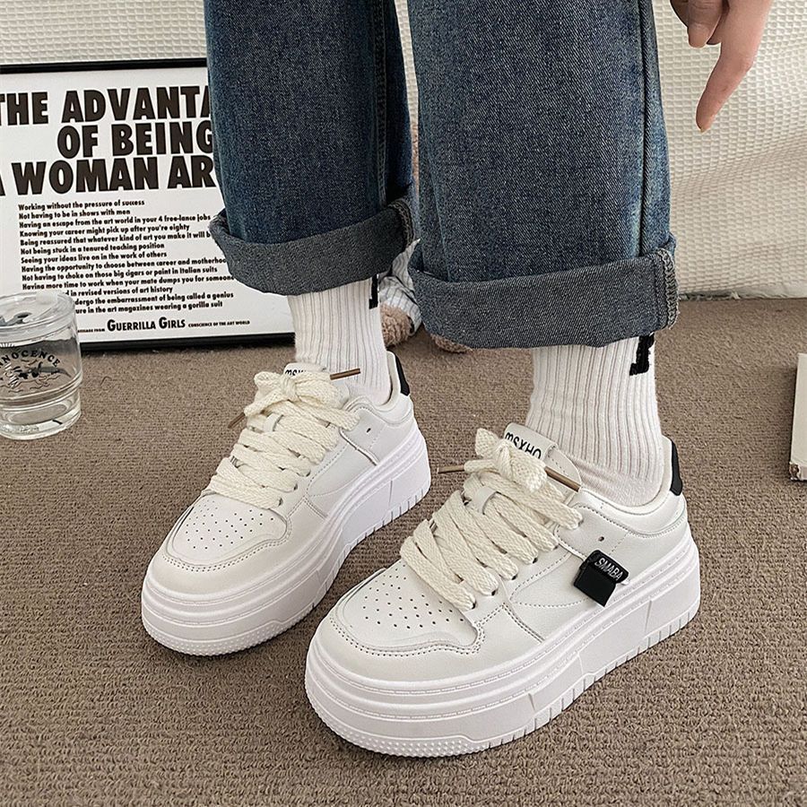Damen Plattform Sneakers mit sportlichem Design und verstärkter Sohle Drune
