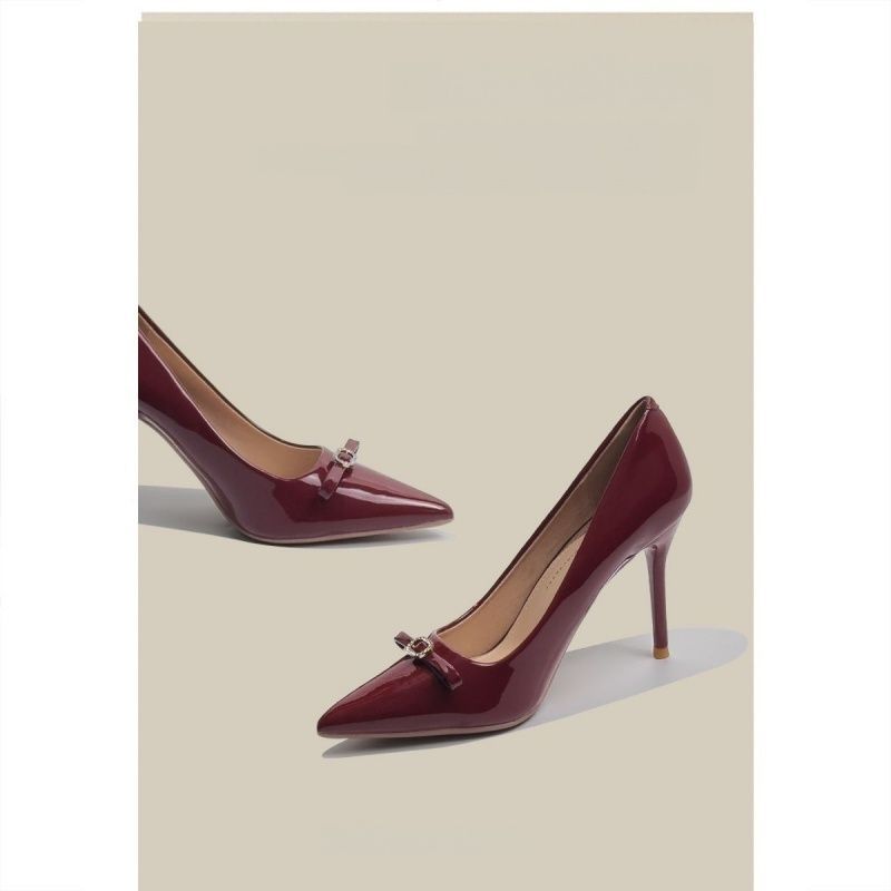 Damen Spitz zulaufende Lack‑Pumps mit hohem Stiletto‑Absatz und Kristall‑Schleifenapplikation Drune