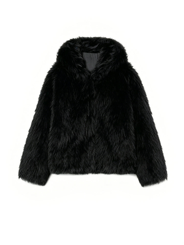 Damen Kurzblouson aus langfaserigem Shaggy‑Faux‑Fur mit hohem Schalkragen und klarer Boxy‑Silhouette Drune