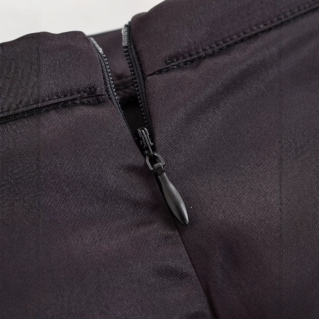 Damen Satin-Midirock mit hohem Bund, seitlichem Schlitz und dekorativen Froschverschlüssen Drune