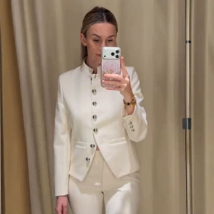 Damen Taillierter Blazer mit Stehkragen und silbernen Schmuckknöpfen Drune