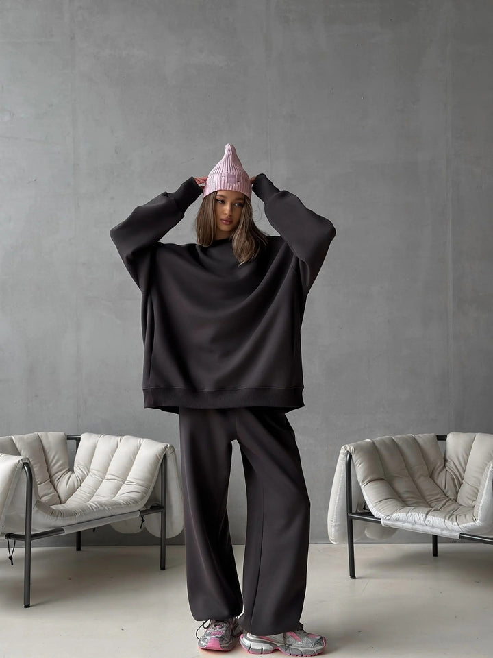 Damen Oversized Lounge-Set aus schwerem Neopren-ähnlichem Fleece mit weitem Raglan-Sweater und gerader Relax-Hose Drune