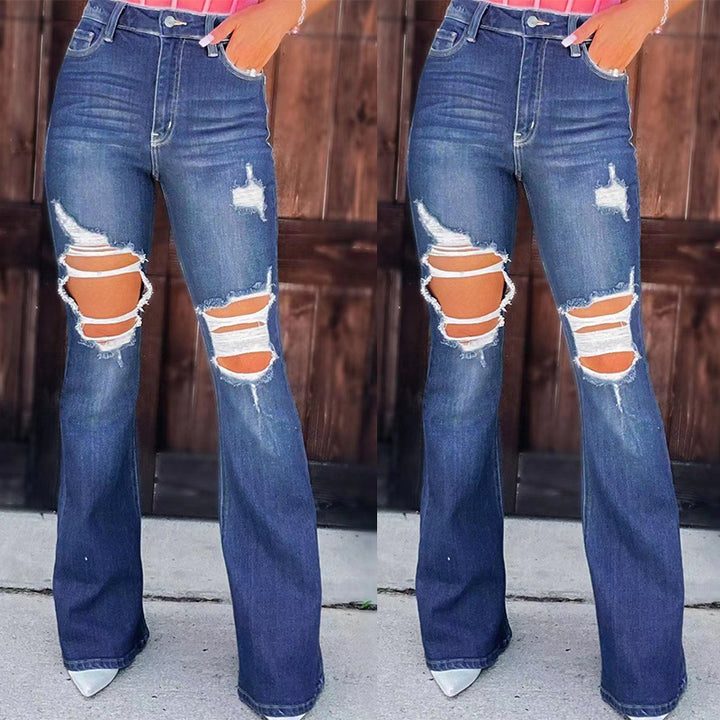 Damen nan Highwaist-Jeans mit ausgestelltem Bein und starkem Distressing an den Knien Drune