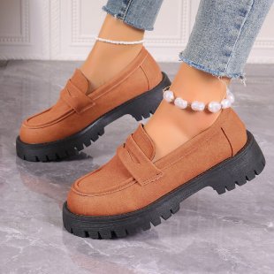 Damen nan robuste Plateau-Loafer mit profilstarker Gummilaufsohle und dekorativem Sattelriemen Drune