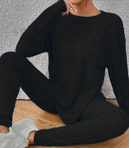 Damen Geripptes Relax‑Zweiteiler aus Feinstrick mit Rundhalsausschnitt und Slim‑Jogger Drune