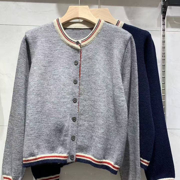 Damen Strickjacke mit kontrastierenden Bündchen und Knopfdetails Drune