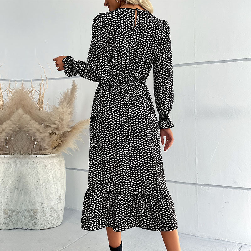 Damen Midikleid in Wickeloptik mit V-Ausschnitt, geraffter Taille und Volantstufe Drune
