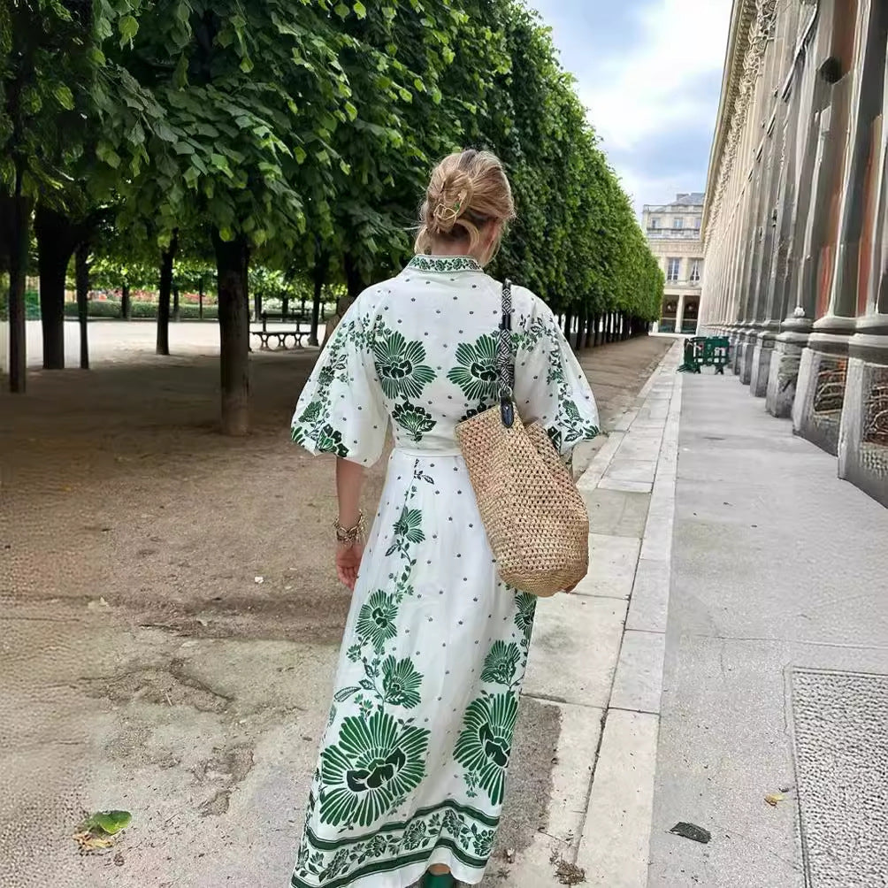 Damen 70+ langes Boho‑Maxikleid mit floralem Print, durchgehender Knopfleiste und gerafften Ärmelbündchen Drune