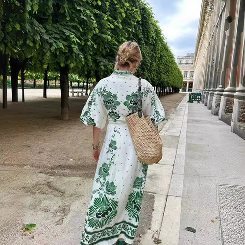 Damen 70+ langes Boho‑Maxikleid mit floralem Print, durchgehender Knopfleiste und gerafften Ärmelbündchen Drune