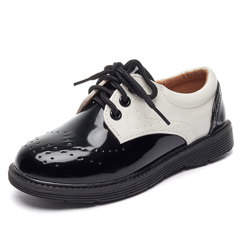 Damen Klassische Lacklederschuhe mit perforierten Details Drune